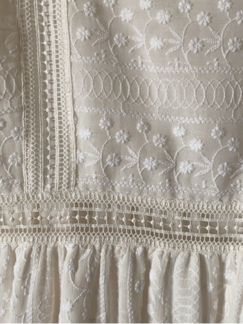 Abercrombie & Fitch White Dress - Picture 4 of 5